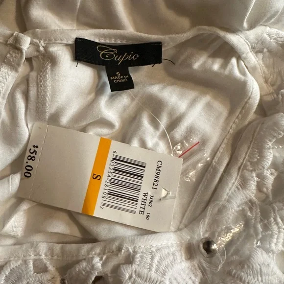 Lace Floral Top by Cupio - Picture 4 of 4